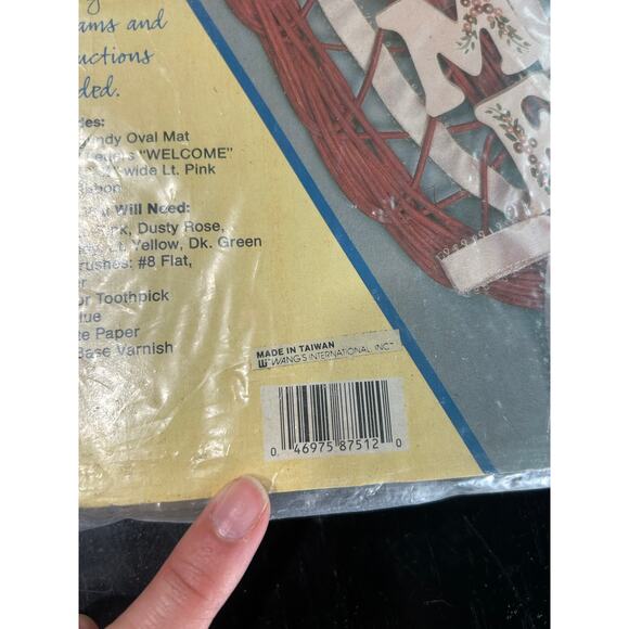 VTG Crafts- unopened- wooden cottage core 70s - unopened kit rattan mat kit pink - Picture 3 of 6